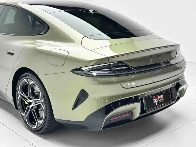 Xiaomi SU7 — Фото автомобиля 19