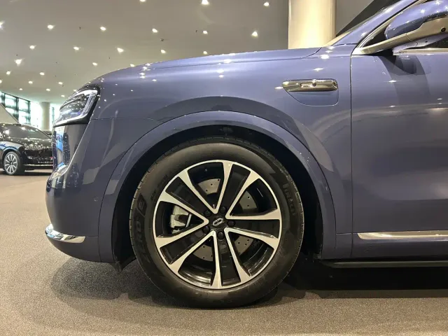 Aito M7 — Фото автомобиля 4