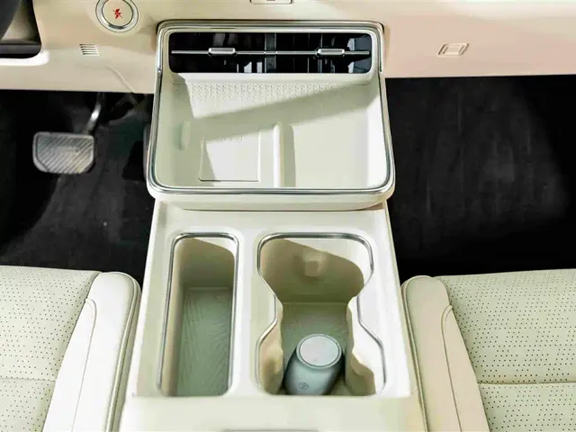 Toyota BoZhi 3X — Фото автомобиля 15