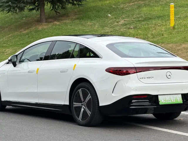 Mercedes-Benz EQS — Фото автомобиля 4