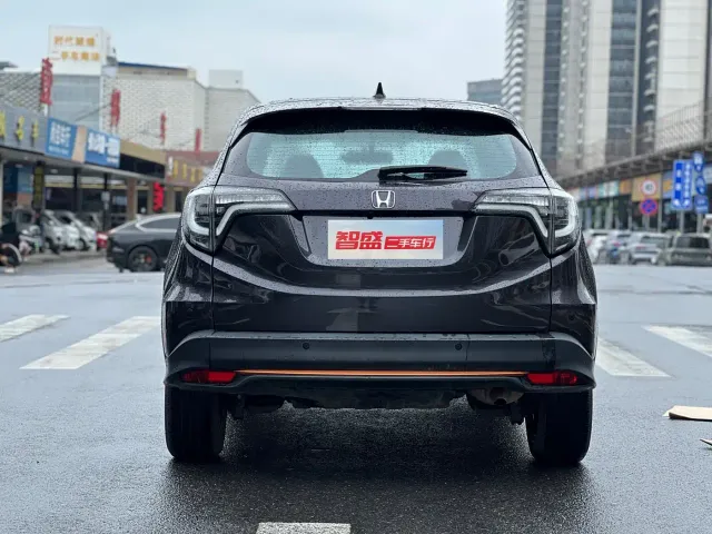 Honda Vezel — Фото автомобиля 3