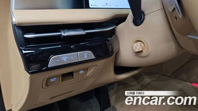 Genesis G80 RG3 — Фото автомобиля 14