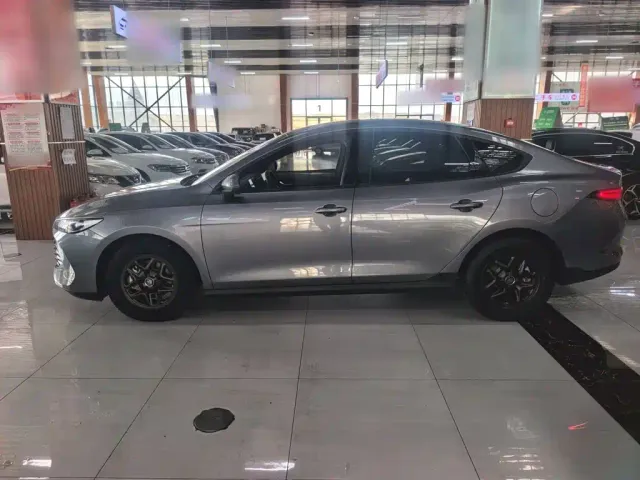 BYD Qin PLUS — Фото автомобиля 13