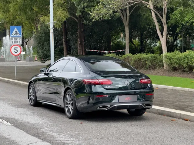 Mercedes-Benz E-Class — Фото автомобиля 5