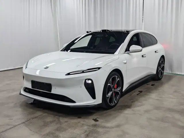 Фотография автомобиля — Nio ET5 Touring