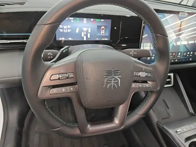 BYD Qin L — Фото автомобиля 10