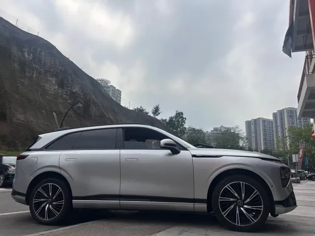 Xpeng G9 — Фото автомобиля 2