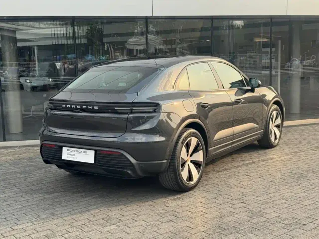 Porsche Macan EV — Фото автомобиля 2