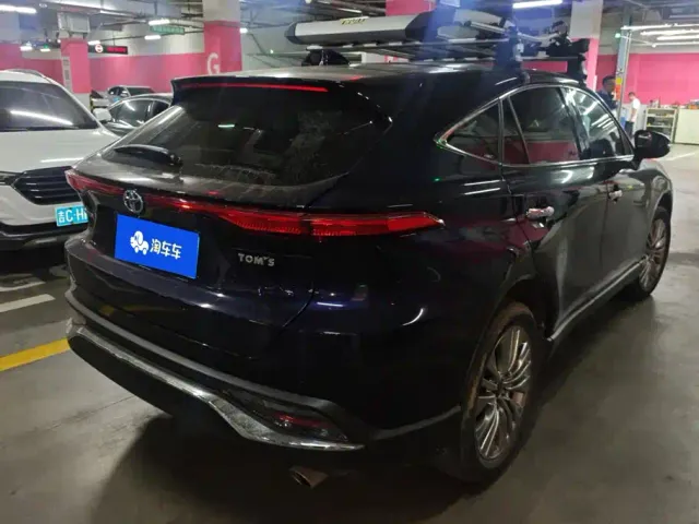 Toyota Harrier — Фото автомобиля 3