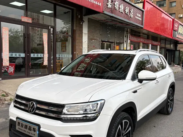 Фотография автомобиля — Volkswagen Tharu