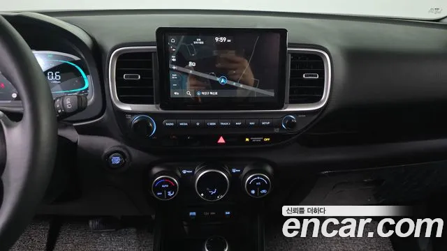 Hyundai Venue — Фото автомобиля 20