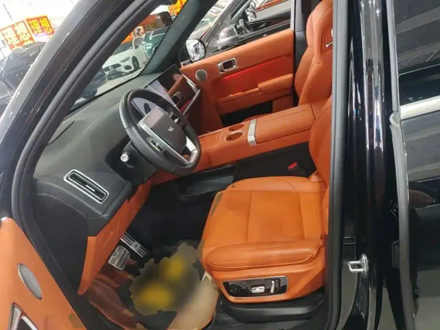 Li Auto L7 — Фото автомобиля 14