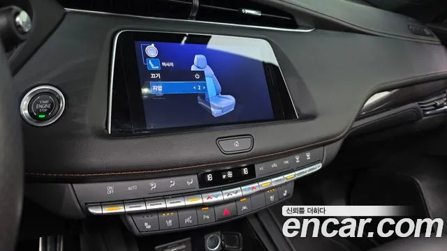 Cadillac XT4 2.0 Sport AWD — Фото автомобиля 12