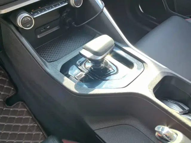 Geely Binyue — Фото автомобиля 13