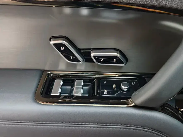 Land Rover Range Rover Sport — Фото автомобиля 14