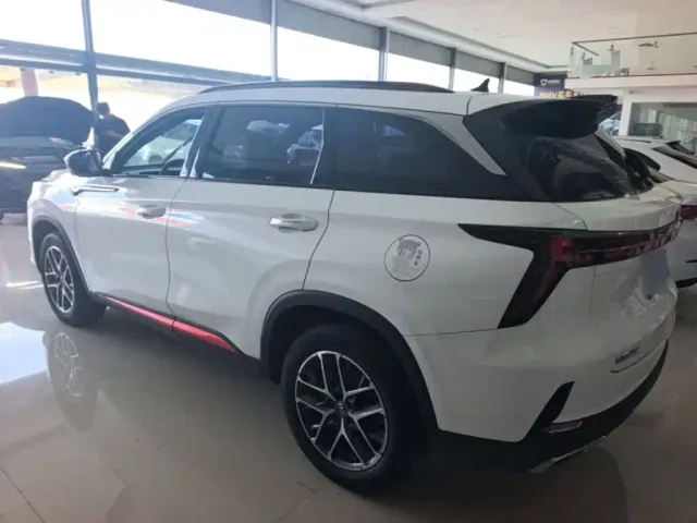 Changan CS75 Plus — Фото автомобиля 4
