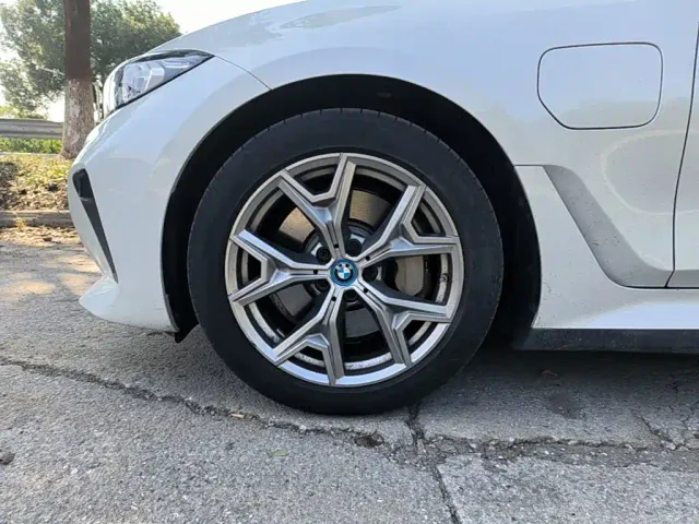 BMW i3 — Фото автомобиля 22