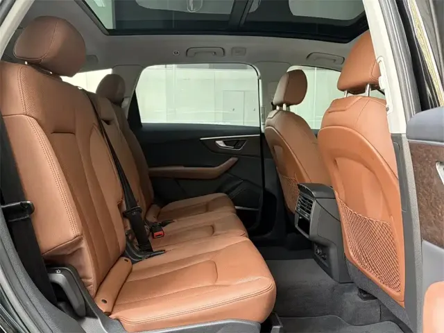 Audi Q7 — Фото автомобиля 7