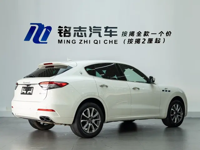 Maserati Levante — Фото автомобиля 6