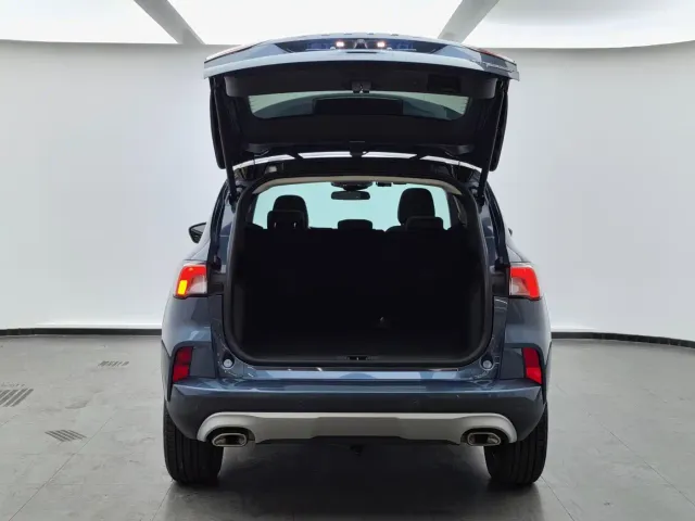 Ford Escape — Фото автомобиля 12