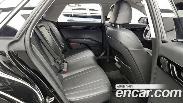 Hyundai Grandeur — Фото автомобиля 12
