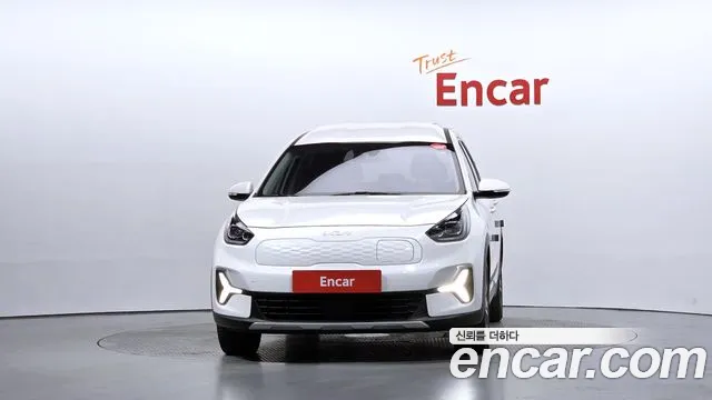 Kia Niro — Фото автомобиля 3