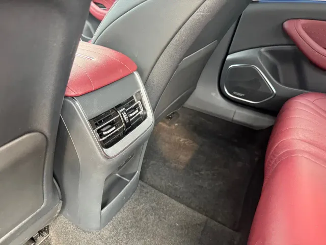 Hongqi Hongqi H5 2025 2.0T Automatic Mystic Shadow — Фото автомобиля 12