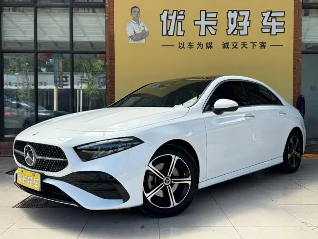 Фотография автомобиля — Mercedes-Benz A-Class