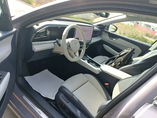 Volkswagen Passat — Фото автомобиля 11