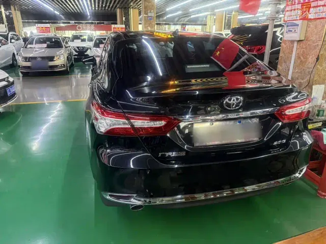 Toyota Camry — Фото автомобиля 7
