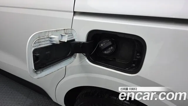 Kia Canival Carnival 4 поколение Бензин 9 мест Prestige — Фото автомобиля 21