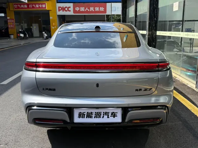 Shangjie Z7 — Фото автомобиля 5