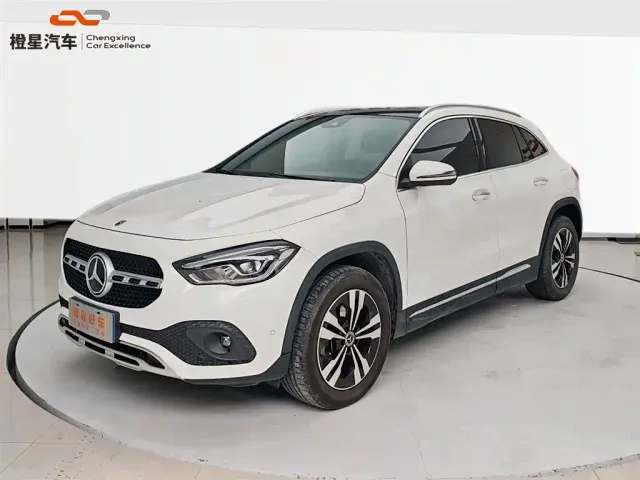 Фотография автомобиля — Mercedes-Benz GLA-Class