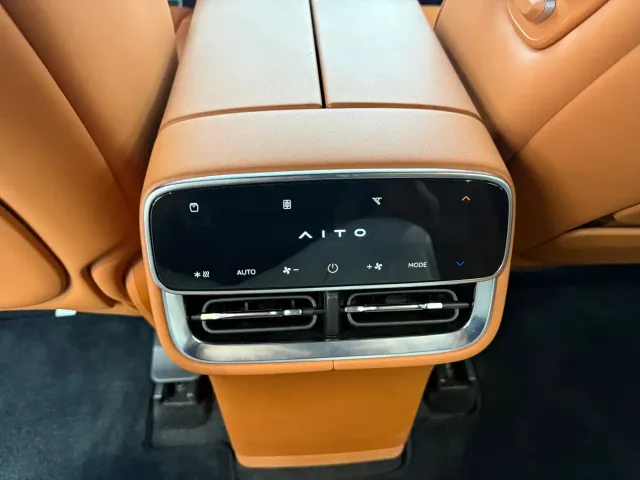 Aito M7 — Фото автомобиля 11