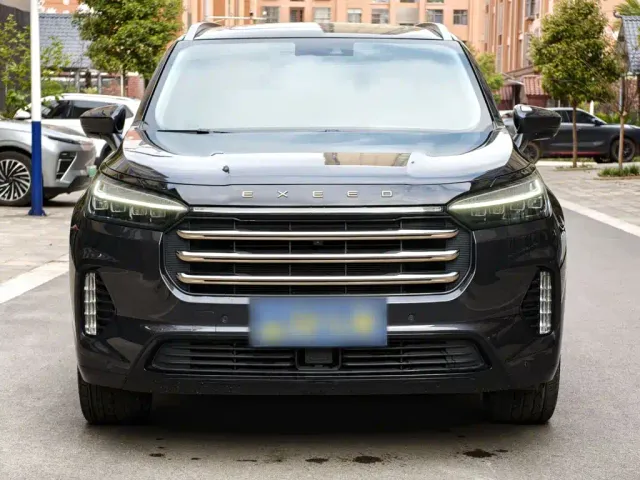 Exeed VX — Фото автомобиля 2