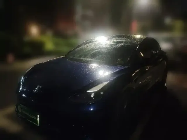 Фотография автомобиля — Tesla Model 3