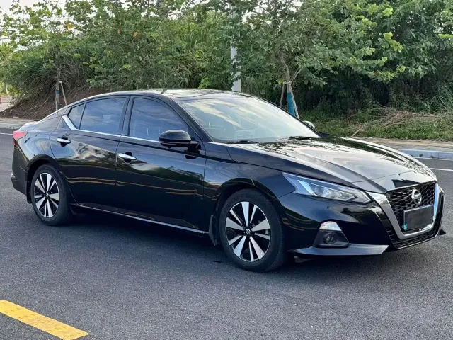 Nissan Teana — Фото автомобиля 3