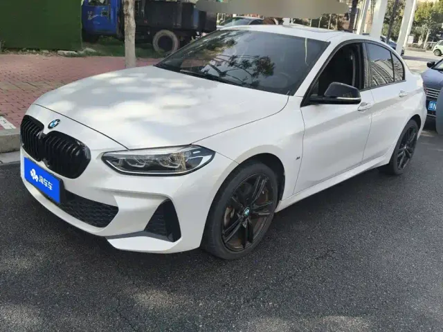 Фотография автомобиля — BMW 1 Series