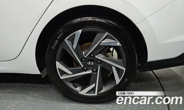 Hyundai Avante CN7 — Фото автомобиля 6