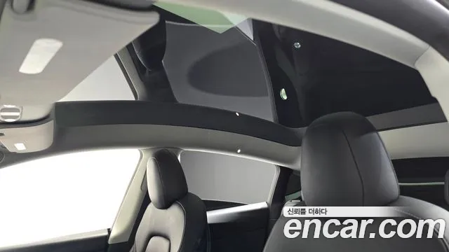 Tesla Model Y — Фото автомобиля 22