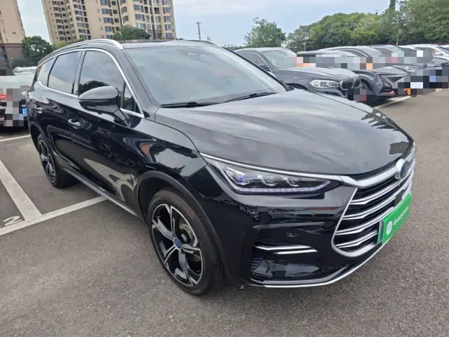 BYD Tang — Фото автомобиля 3