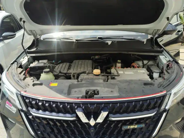 Wuling Asta — Фото автомобиля 10