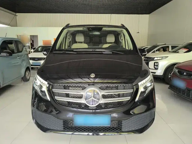 Mercedes-Benz V-Class — Фото автомобиля 2