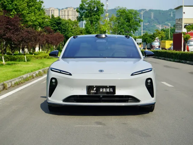 Nio ET5 Touring — Фото автомобиля 2