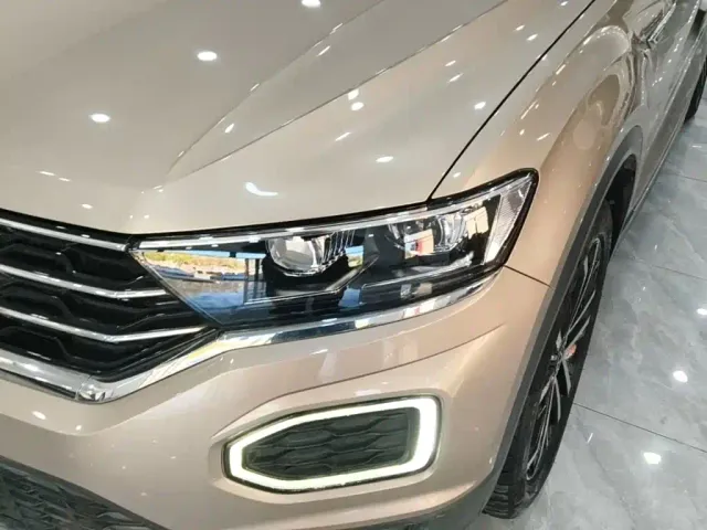 Volkswagen T-Roc — Фото автомобиля 23
