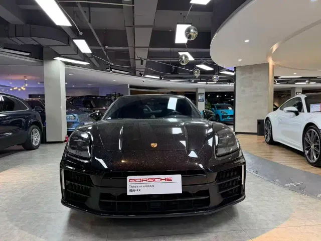 Porsche Panamera — Фото автомобиля 3