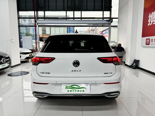 Volkswagen Golf — Фото автомобиля 13