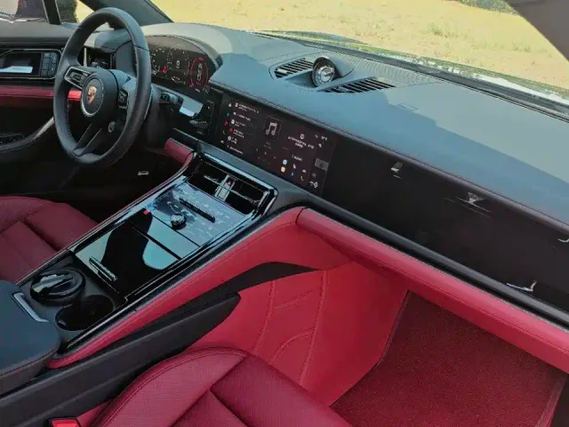 Porsche Panamera — Фото автомобиля 10