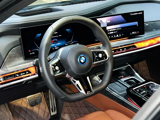 BMW i7 — Фото автомобиля 8
