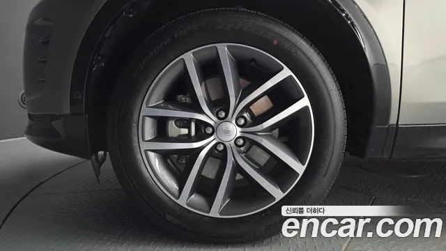 Land Rover Discovery Sport — Фото автомобиля 4